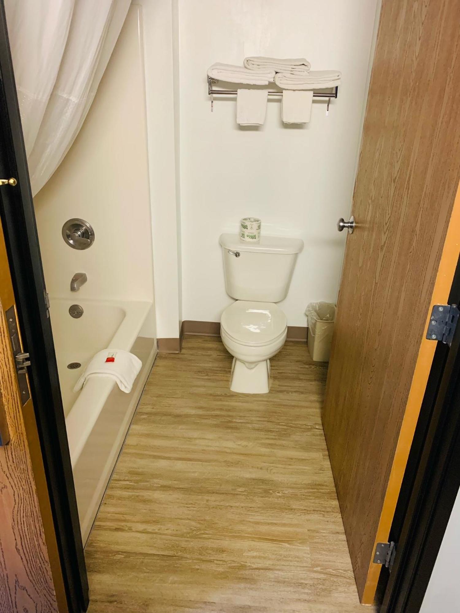 Super Star Inn & Suite Lincoln 크레테 외부 사진